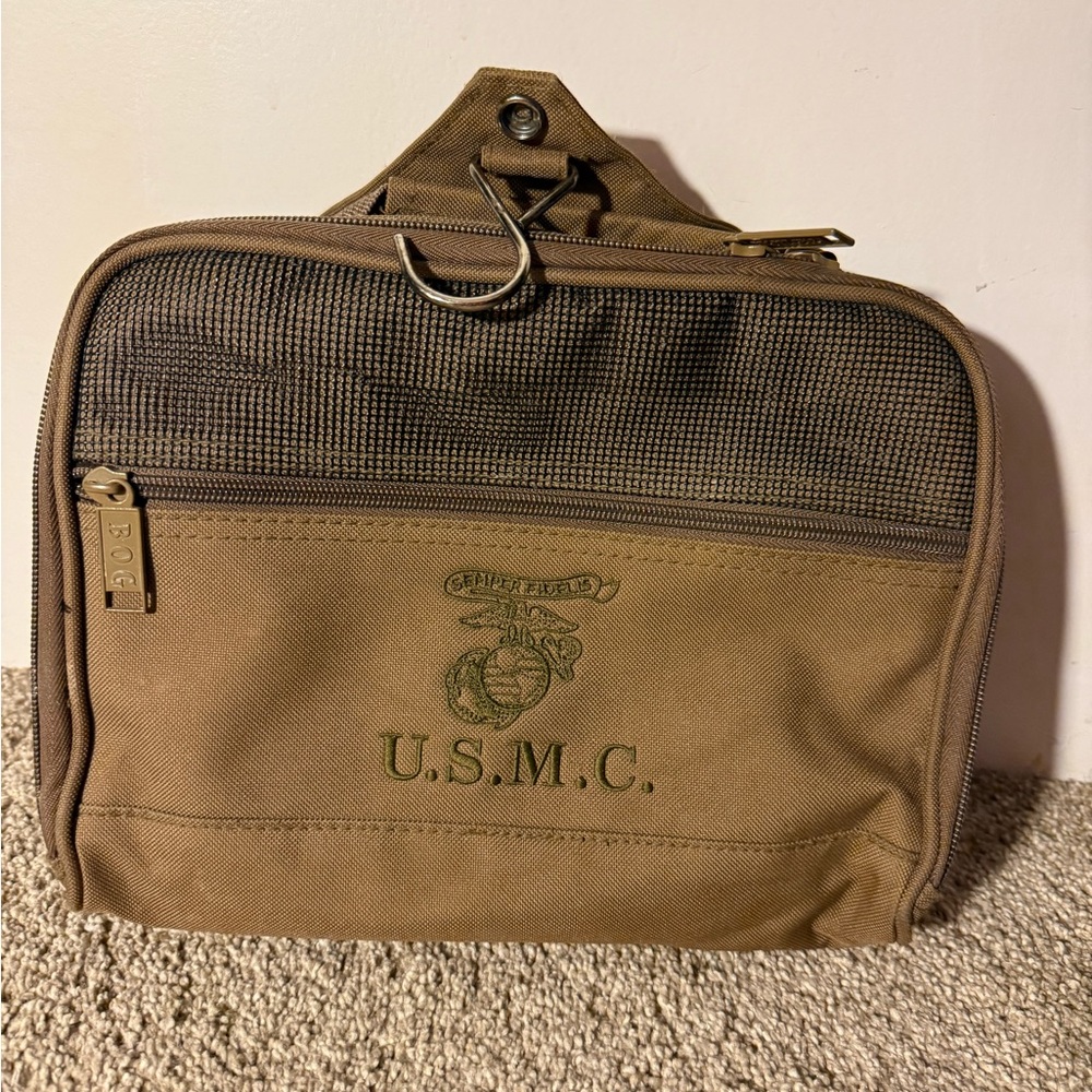 Military U.S.M.C. Travel Bag/Hygiene Bag **Read & See Pictures**